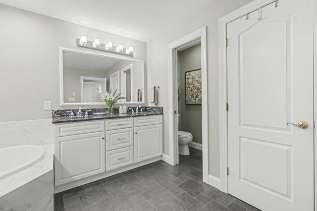 39 SUNFIRE AVE, Camp Hill, PA 17011
