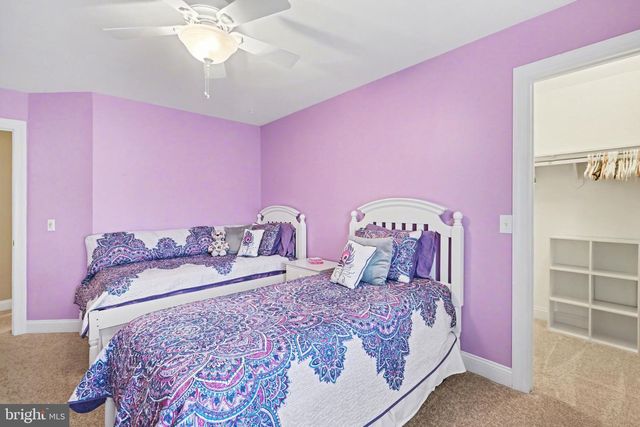 39 SUNFIRE AVE, Camp Hill, PA 17011