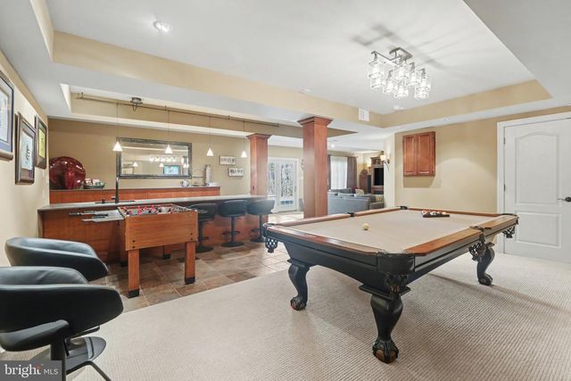 39 SUNFIRE AVE, Camp Hill, PA 17011