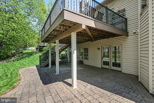 39 SUNFIRE AVE, Camp Hill, PA 17011