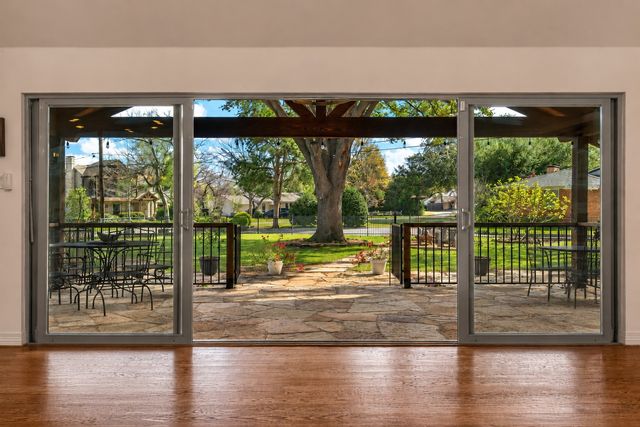 1402 Verano Drive, Dallas, TX 75218