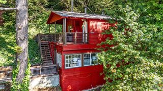 15704 Old River Rd, Guerneville, CA 95446