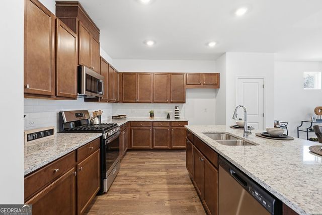 1275 Windance Lake Drive, Loganville, GA 30052