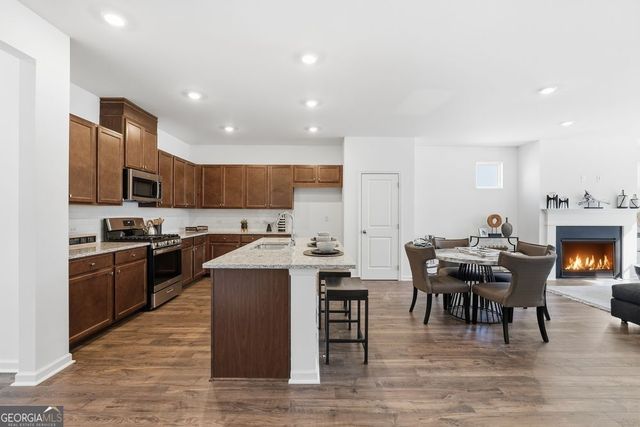 1275 Windance Lake Drive, Loganville, GA 30052