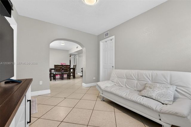 15398 Garfield Dr, Homestead, FL 33033