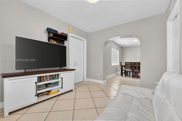 15398 Garfield Dr, Homestead, FL 33033