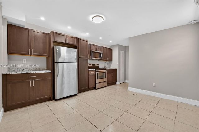 15398 Garfield Dr, Homestead, FL 33033
