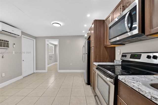 15398 Garfield Dr, Homestead, FL 33033