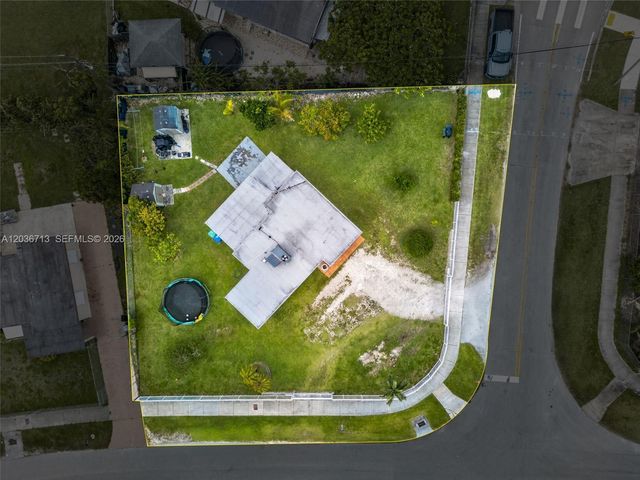 15398 Garfield Dr, Homestead, FL 33033