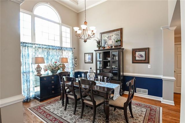 909 Old Barker Place, Loganville, GA 30052