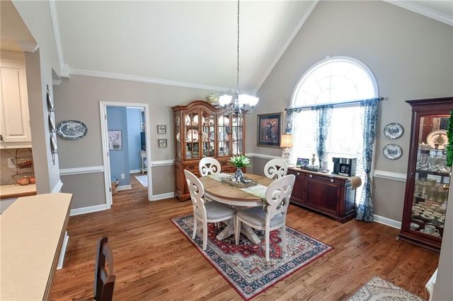 909 Old Barker Place, Loganville, GA 30052