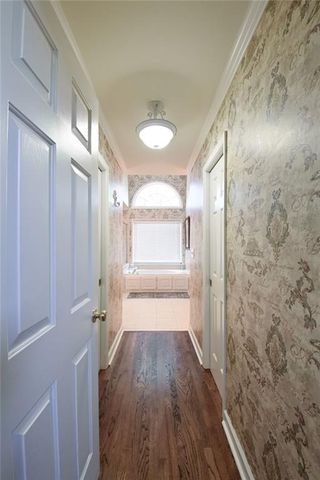 909 Old Barker Place, Loganville, GA 30052