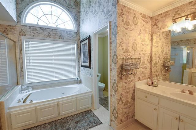 909 Old Barker Place, Loganville, GA 30052