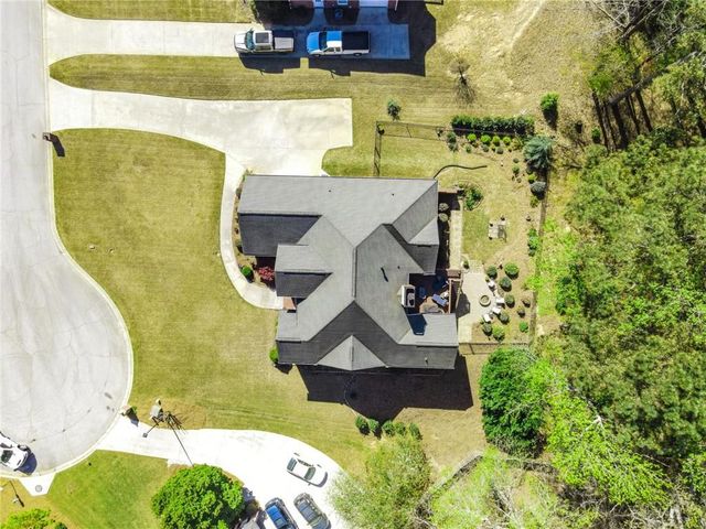 909 Old Barker Place, Loganville, GA 30052