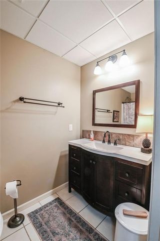 909 Old Barker Place, Loganville, GA 30052