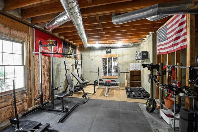 909 Old Barker Place, Loganville, GA 30052