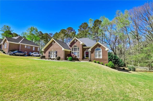 909 Old Barker Place, Loganville, GA 30052