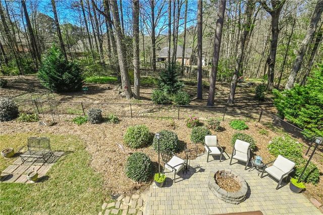 909 Old Barker Place, Loganville, GA 30052