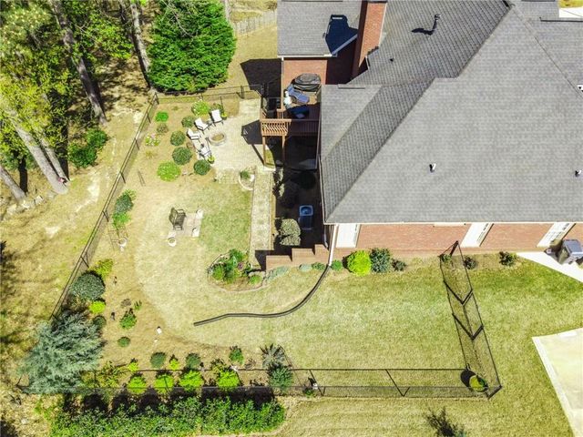 909 Old Barker Place, Loganville, GA 30052