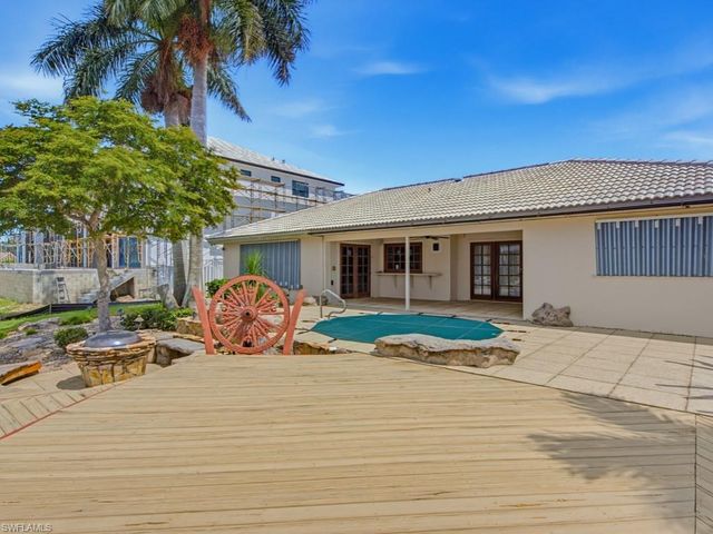 154 Hollyhock CT, Marco Island, FL 34145