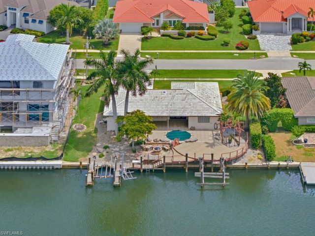 154 Hollyhock CT, Marco Island, FL 34145