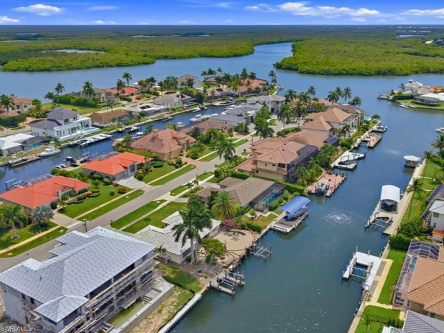 154 Hollyhock CT, Marco Island, FL 34145