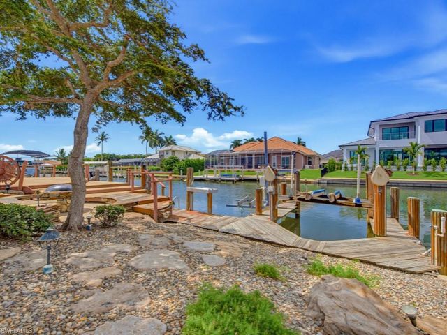 154 Hollyhock CT, Marco Island, FL 34145