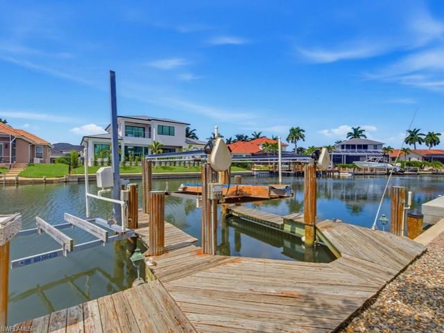 154 Hollyhock CT, Marco Island, FL 34145