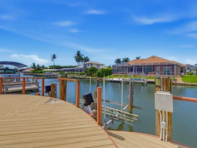 154 Hollyhock CT, Marco Island, FL 34145