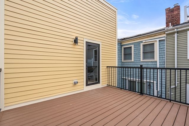 9 Russell PH, Boston, MA 02129