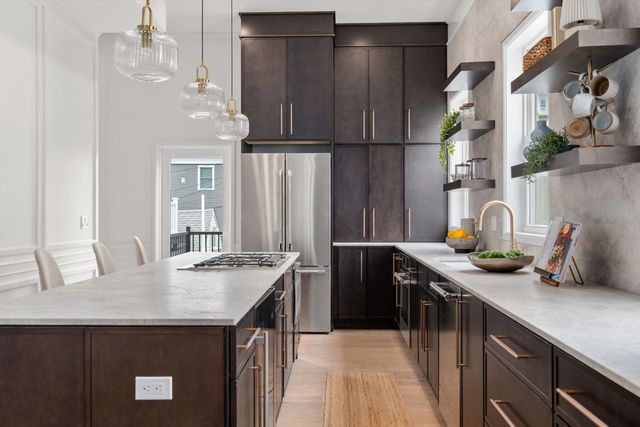 9 Russell PH, Boston, MA 02129