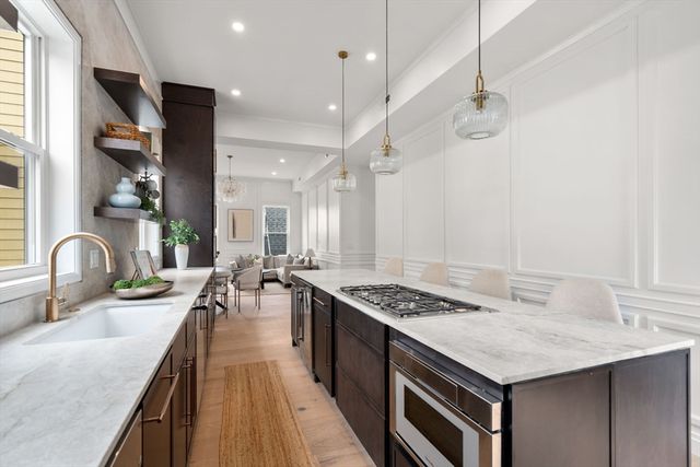 9 Russell PH, Boston, MA 02129