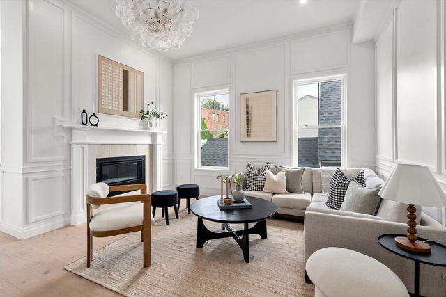 9 Russell PH, Boston, MA 02129