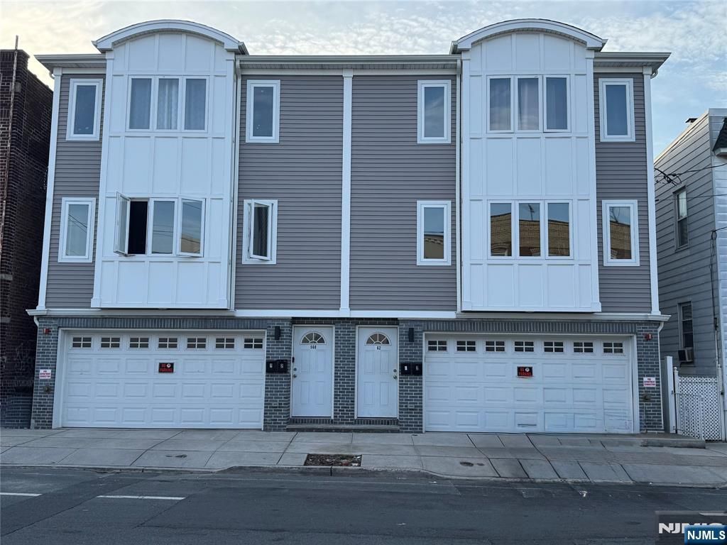 560 11th Street, Newark, NJ 07107
