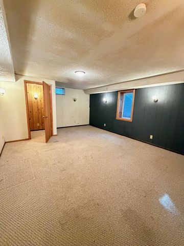 711 5th Avenue SE, Minneapolis, MN 55414