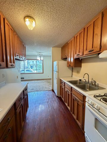 711 5th Avenue SE, Minneapolis, MN 55414