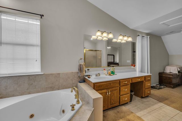 64 Warren Street, Rossville, GA 30741