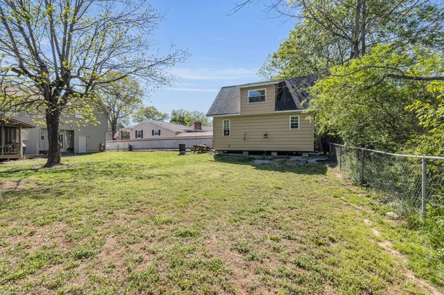 64 Warren Street, Rossville, GA 30741