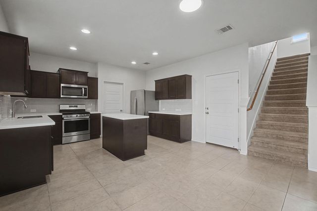 109 White Sage LN, Liberty Hill, TX 78642