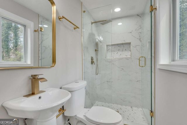 3394 Dearwood Drive SW, Lilburn, GA 30047