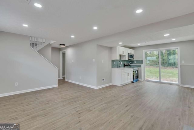 3394 Dearwood Drive SW, Lilburn, GA 30047