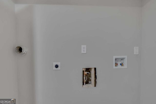 3394 Dearwood Drive SW, Lilburn, GA 30047