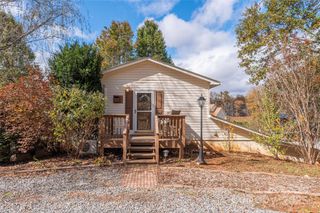 223 Davidson Road, Swannanoa, NC 28778