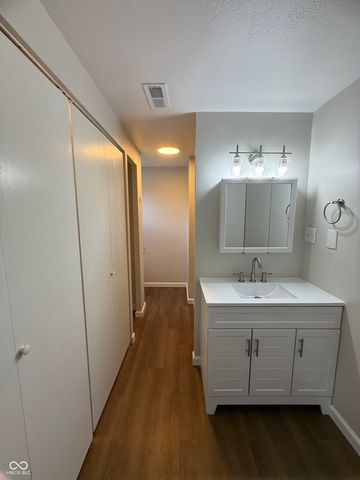 806 E Hall Street, Greentown, IN 46936