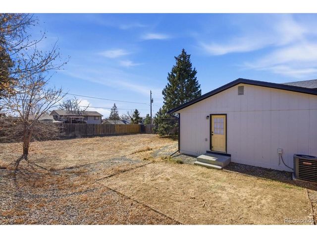 660 Elbert St, Denver, CO 80221
