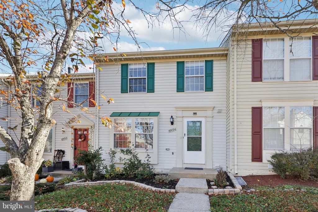 43494 POSTRAIL SQ, Ashburn, VA 20147