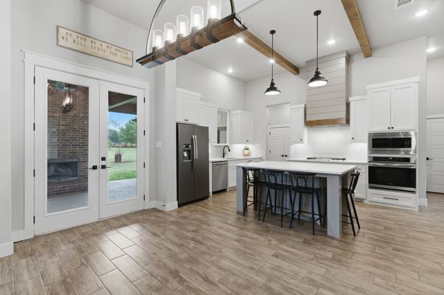 205 Deer Glade Court, Azle, TX 76020