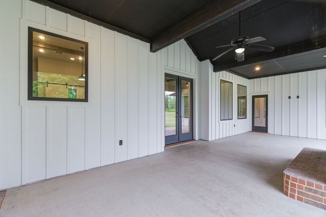 205 Deer Glade Court, Azle, TX 76020