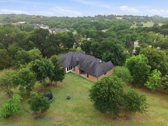 205 Deer Glade Court, Azle, TX 76020