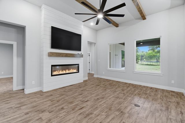 205 Deer Glade Court, Azle, TX 76020